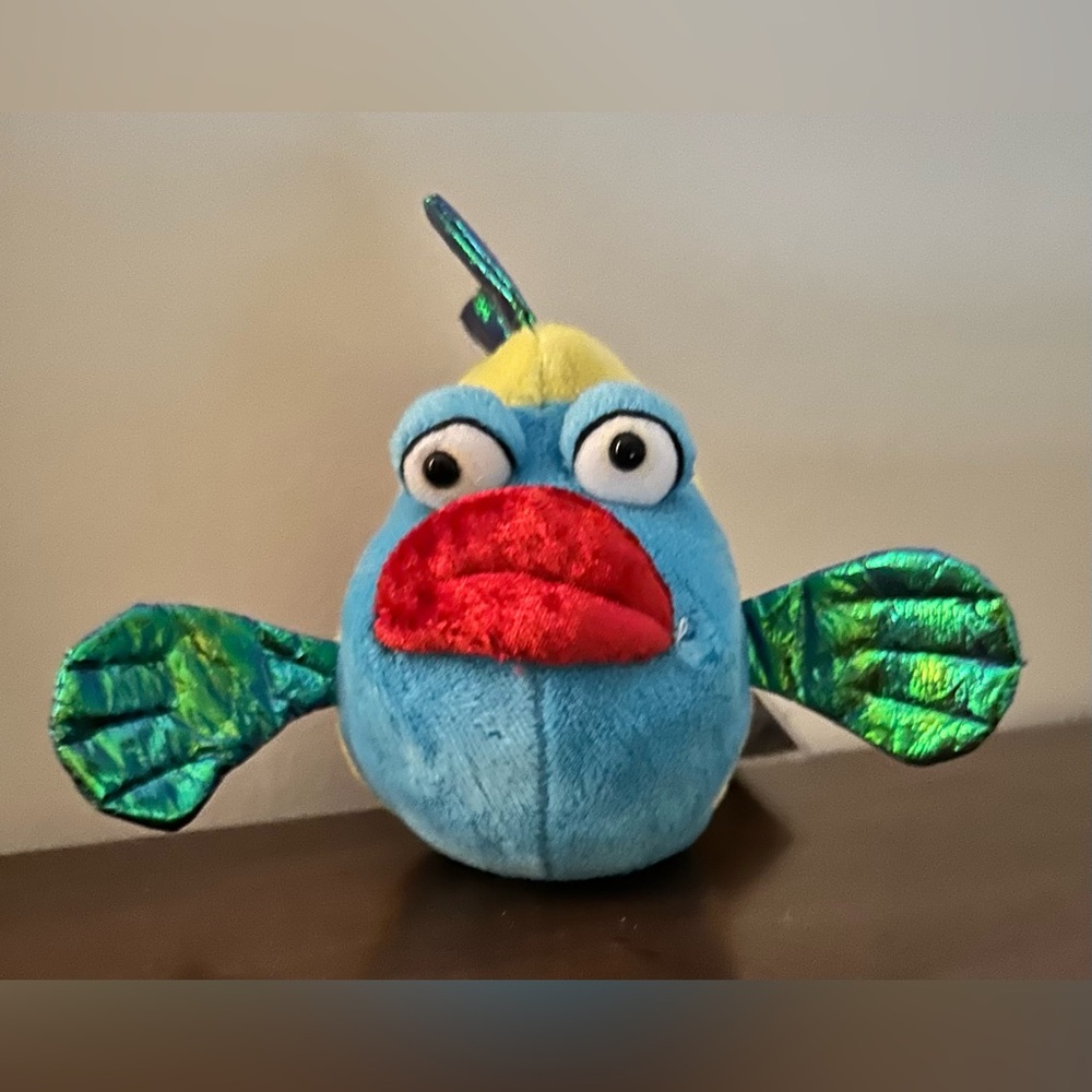 Webkinz Ganz Pucker Fish Plush NWT & Sealed Unused Code Retired